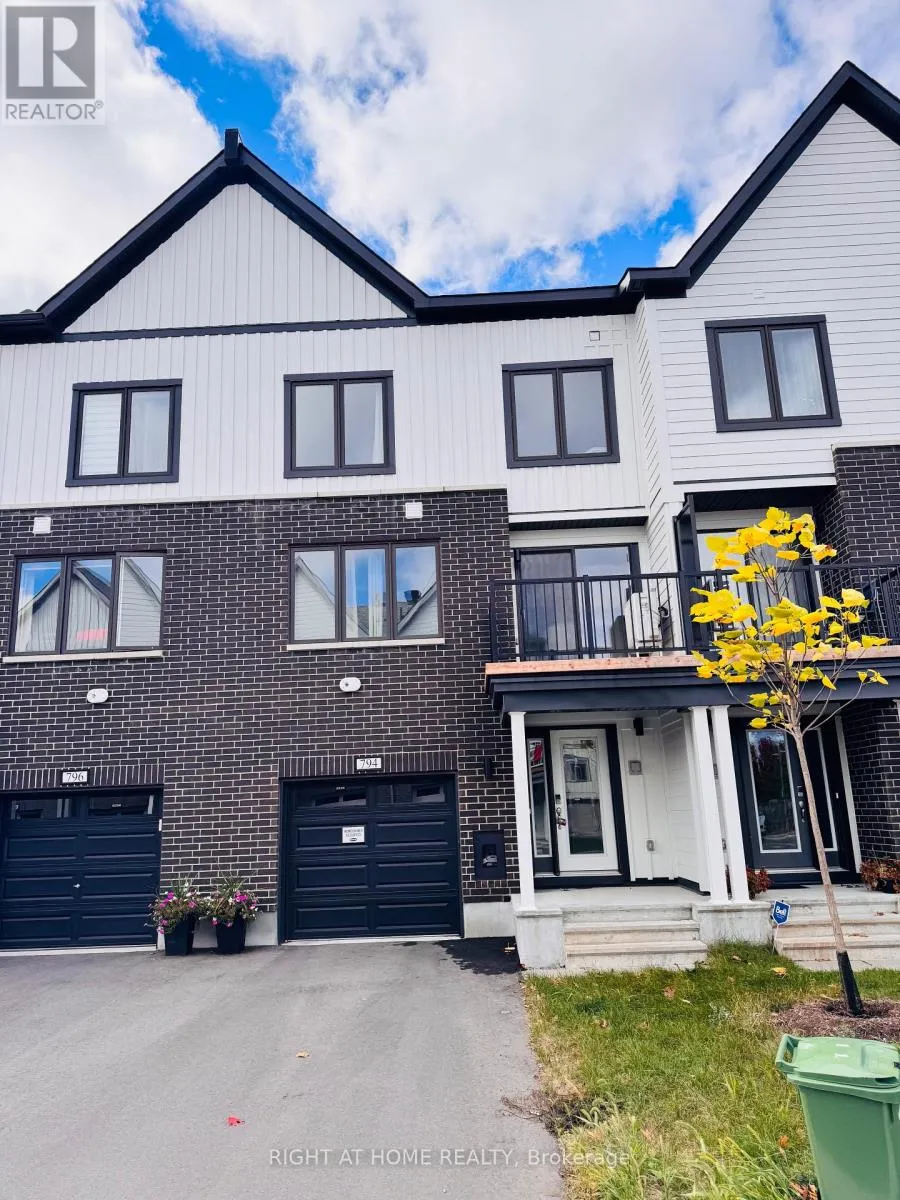 Row / Townhouse for rent: 794 Kinstead Private, Ottawa, Ontario K2S 3B3