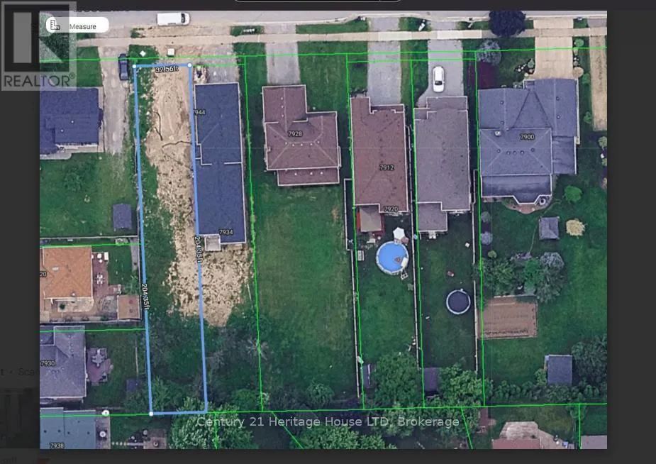 7944 Woodbine Street, Niagara Falls, Ontario L2H 1C6