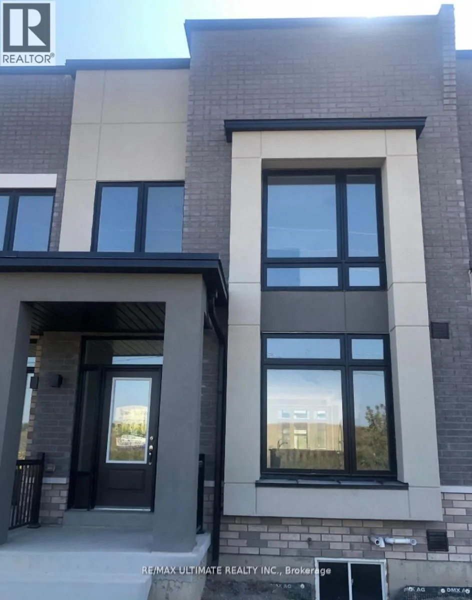 Row / Townhouse for rent: 795 Heathrow Path Road, Oshawa, Ontario L1K 3G4