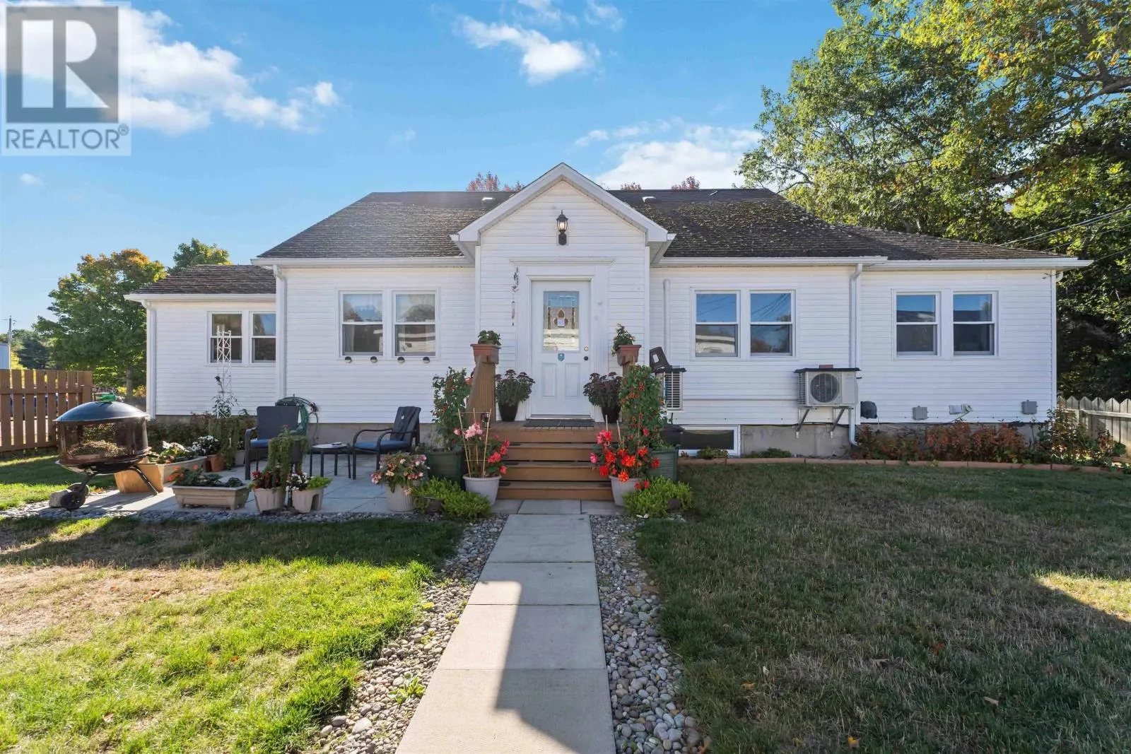 House for rent: 796 & 800 Main Street, Kingston, Nova Scotia B0P 1R0