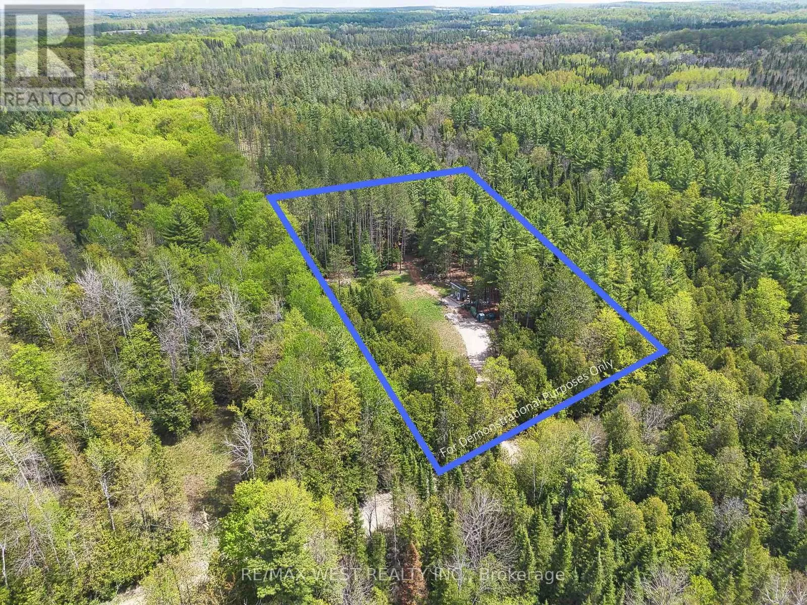 796331 East Back Line, Chatsworth, Ontario N0H 1C0