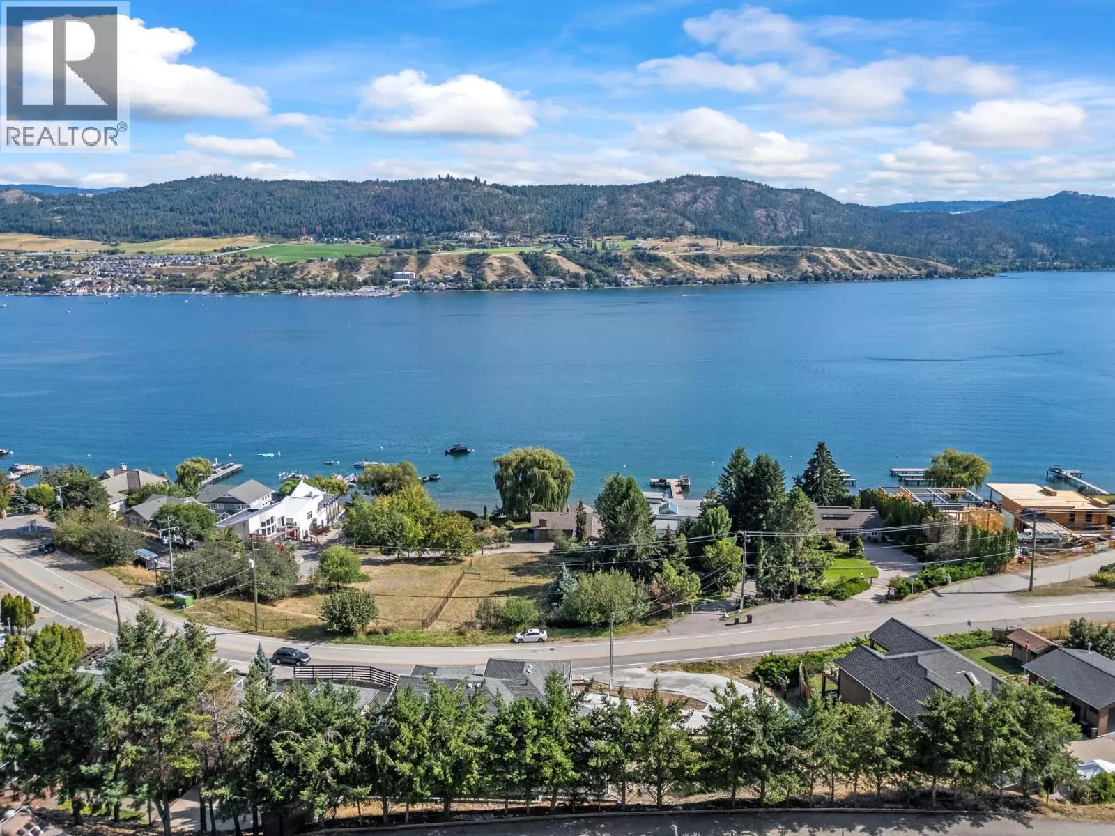 House for rent: 7967 Tronson Road, Vernon, British Columbia V1H 1C6