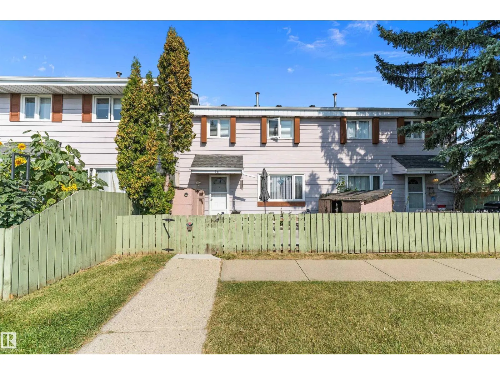 Row / Townhouse for rent: 7b Callingwood Co Nw, Edmonton, Alberta T5R 0H5