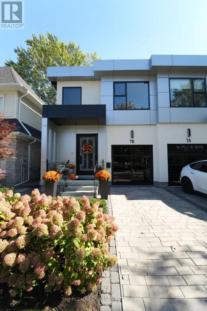 House for rent: 7b Iroquois Avenue, Mississauga, Ontario L5G 1M7