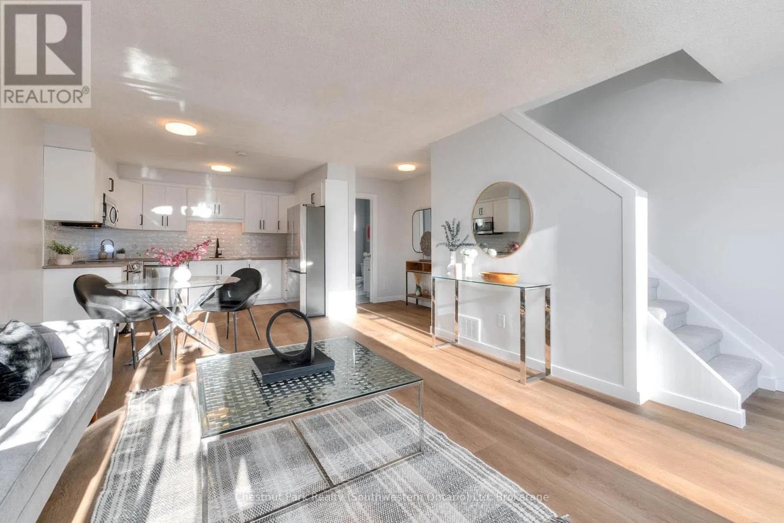 Row / Townhouse for rent: 8 - 100 Inkerman Street, Guelph/Eramosa, Ontario N0B 2K0