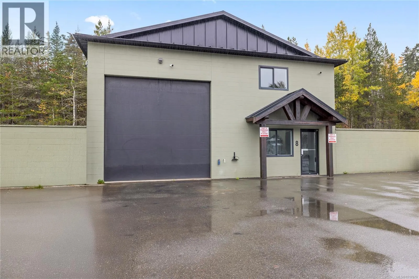 Warehouse for rent: 8 1010 Shearme Rd, Coombs, British Columbia V0R 2H0