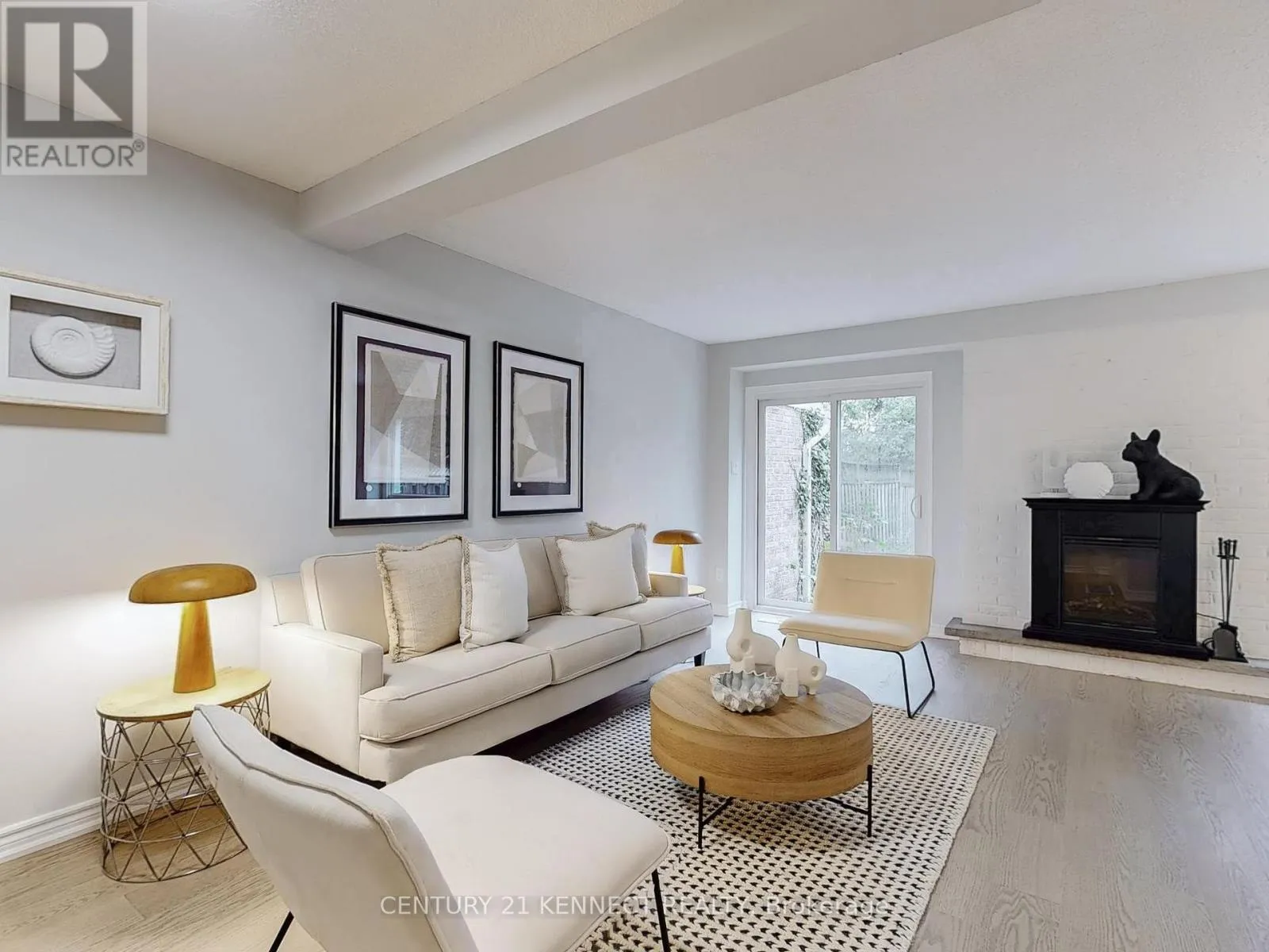 Row / Townhouse for rent: 8 - 105 Carlton Road, Markham, Ontario L3R 1Z8