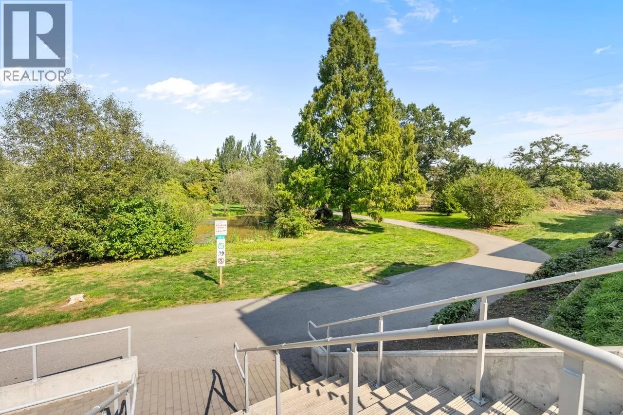 Row / Townhouse for rent: 8 10800 No. 5 Road, Richmond, British Columbia V6W 0C2