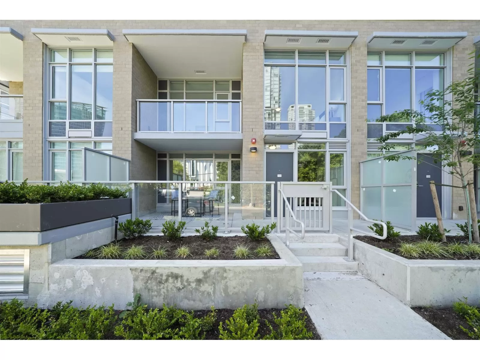 Row / Townhouse for rent: 8 13350 Central Avenue, Surrey, British Columbia V3T 0S1