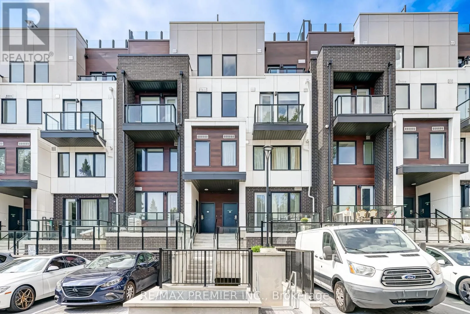 Row / Townhouse for rent: 8 - 1479 O'connor Drive, Toronto, Ontario M4B 0A7