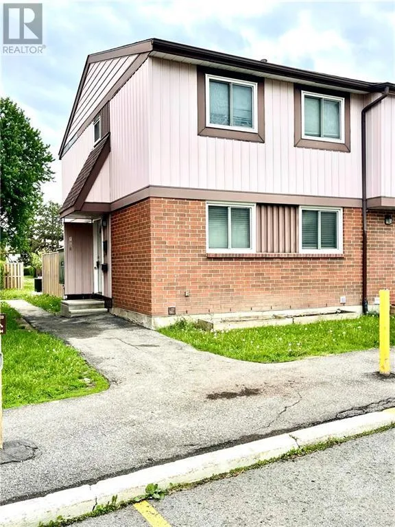 Row / Townhouse for rent: 8 - 1906 Belmore Lane, Ottawa, Ontario K1B 4Z8