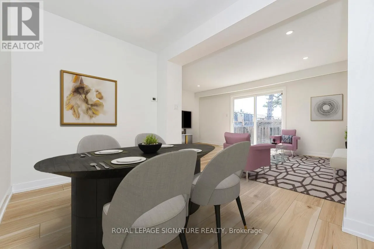 Row / Townhouse for rent: 8 - 20 Anna Capri Drive, Hamilton, Ontario L8W 1M6