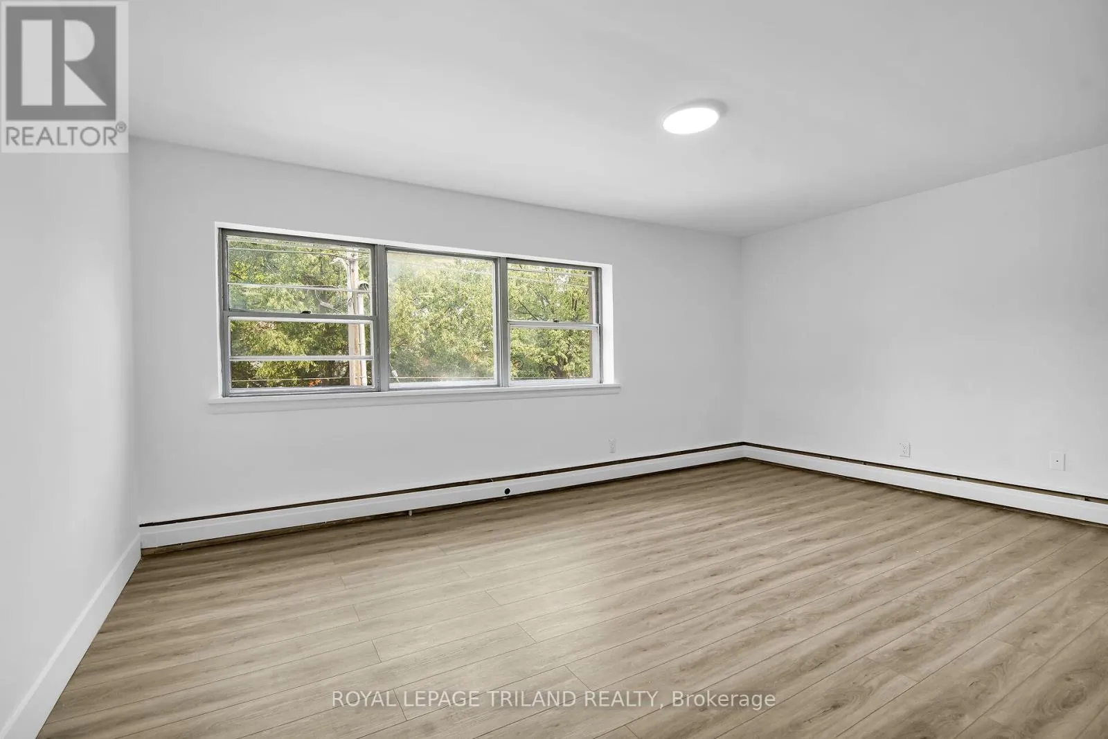 Other for rent: 8 - 20 Craig Street, London South, Ontario N6C 1E8