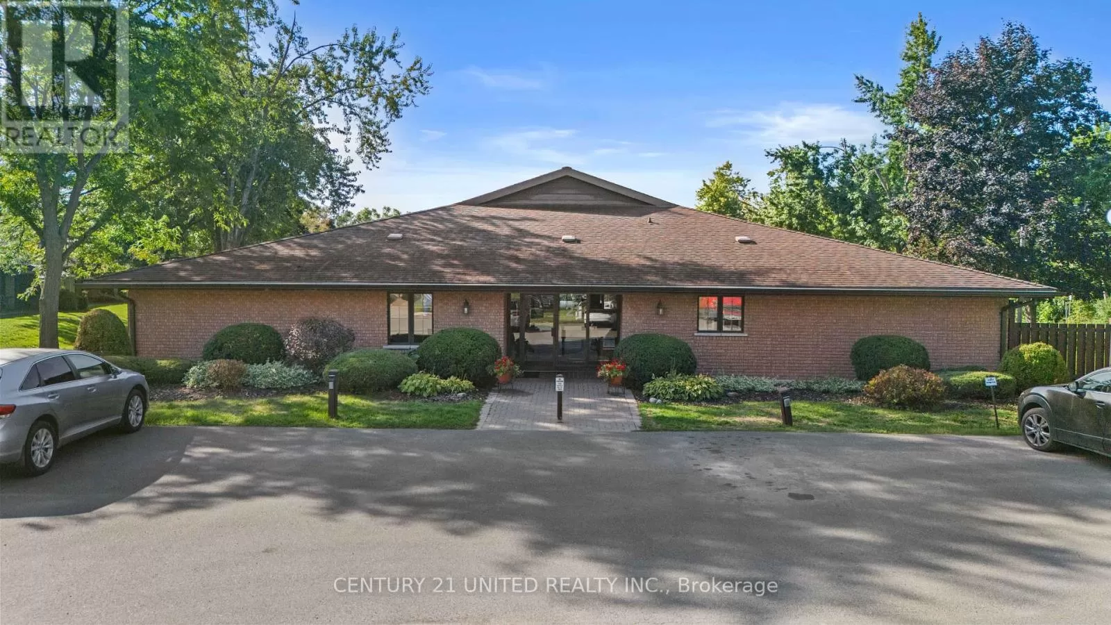 Row / Townhouse for rent: 8 - 21 Paddock Wood, Peterborough, Ontario K9H 7H2