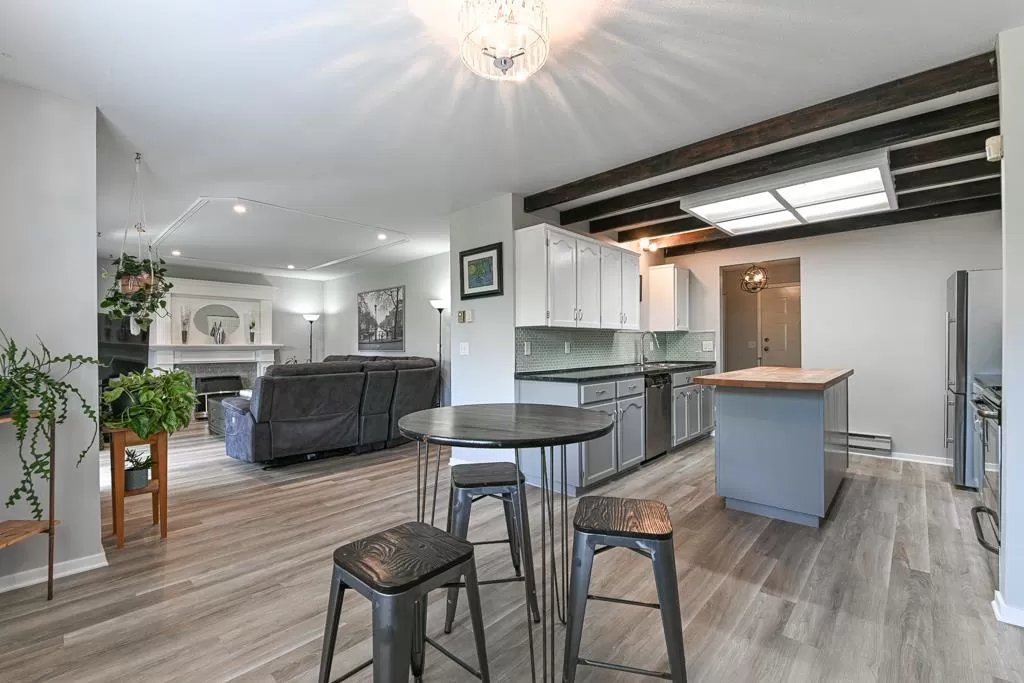 Row / Townhouse for rent: 8 32821 6th Avenue, Mission, British Columbia V2V 6L1