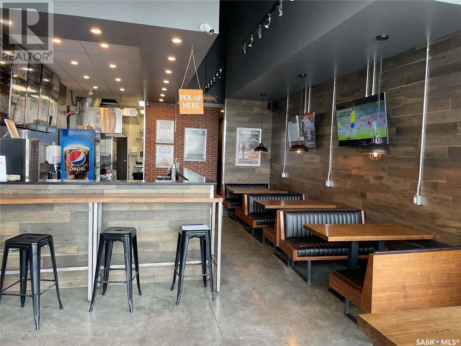 Retail for rent: 8 3789 Chuka Boulevard, Regina, Saskatchewan S4V 3P7