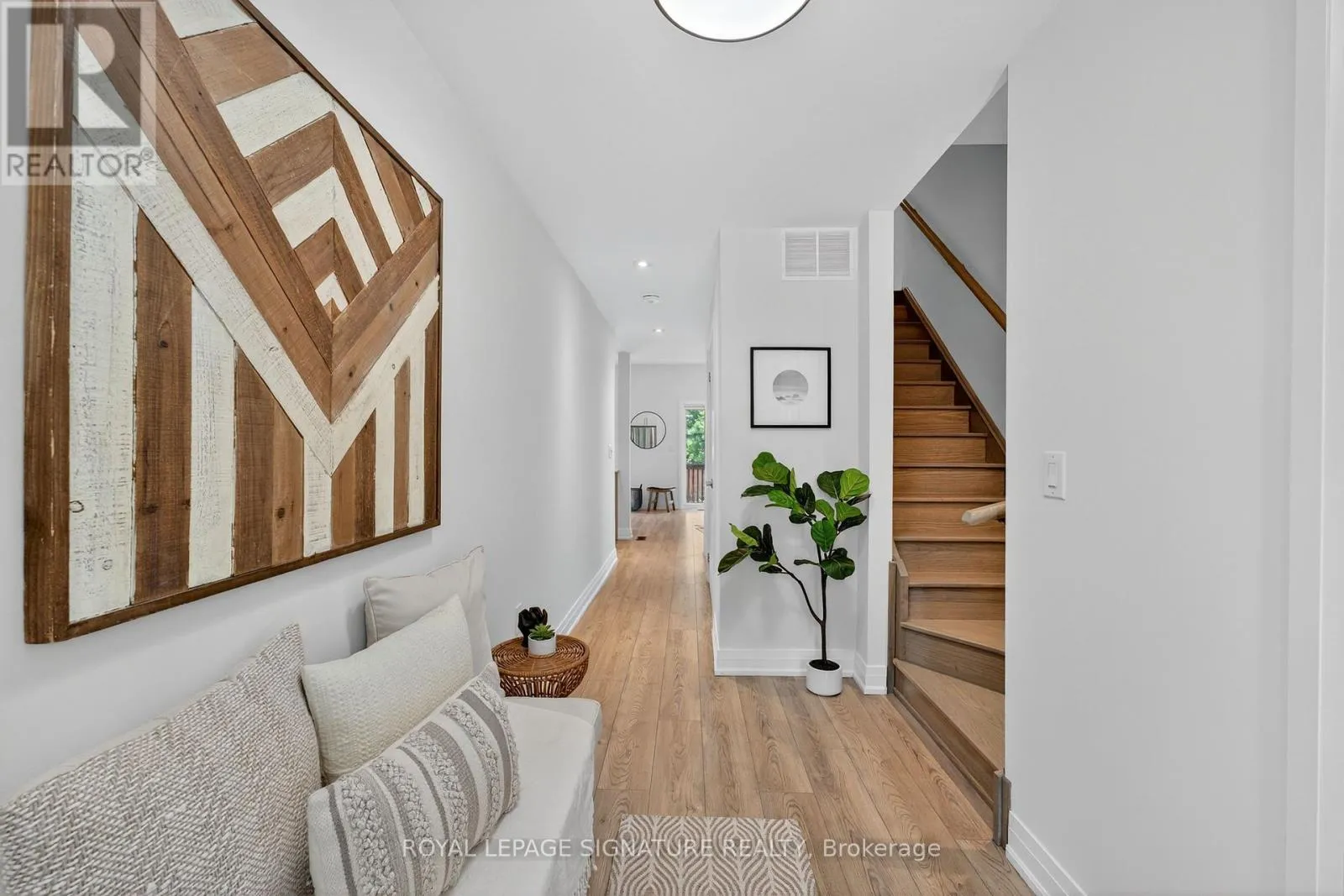 Row / Townhouse for rent: 8 - 393 Manitoba Street, Bracebridge, Ontario P1L 1B4