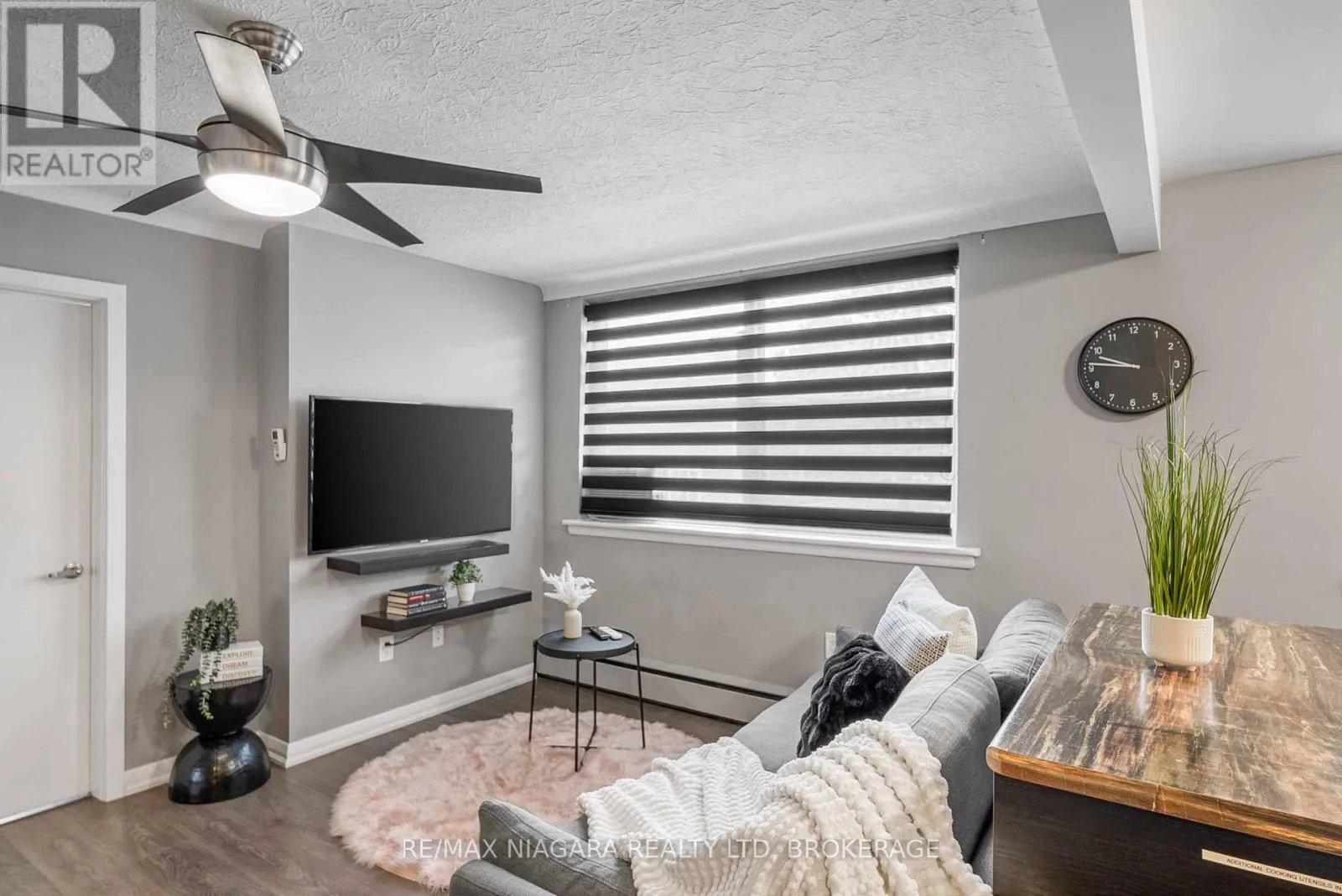 Other for rent: 8 - 4538 Huron Street, Niagara Falls, Ontario L2E 2H3