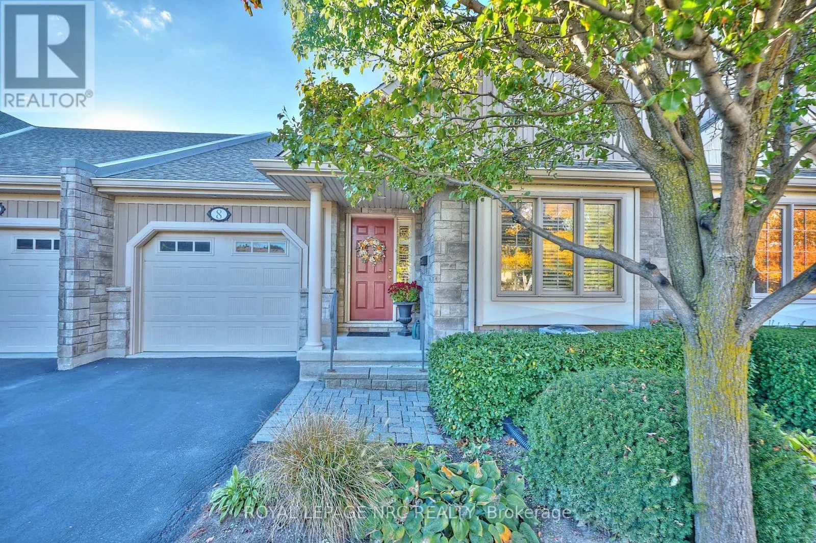 Row / Townhouse for rent: 8 - 603 Welland Avenue, St. Catharines, Ontario L2M 0A6