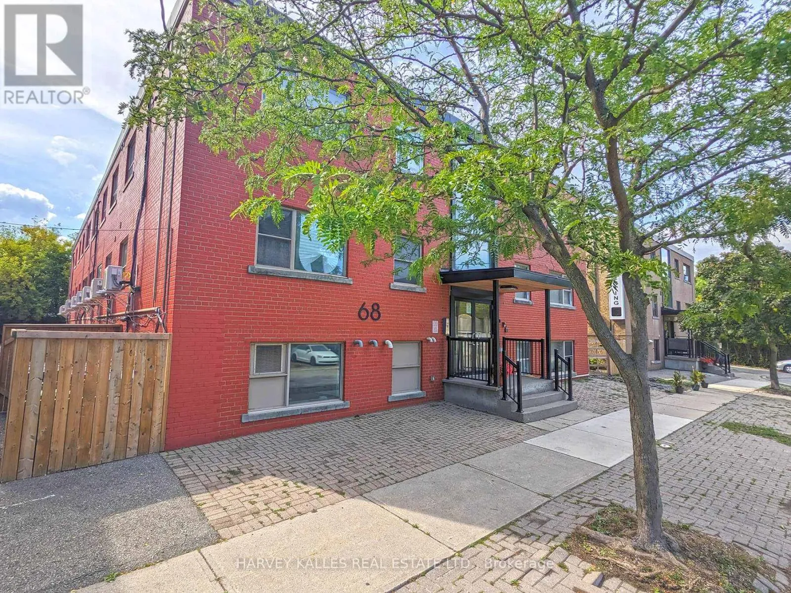 Other for rent: 8 - 68 Fifteenth Street, Toronto, Ontario M8V 3J6