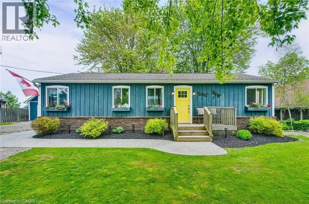 House for rent: 8 Beach Road, Lowbanks, Ontario N0A 1K0