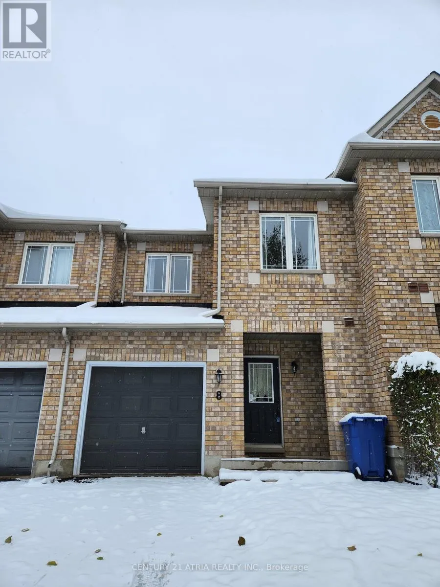 Row / Townhouse for rent: 8 Bilbrough Street, Aurora, Ontario L4G 7W3