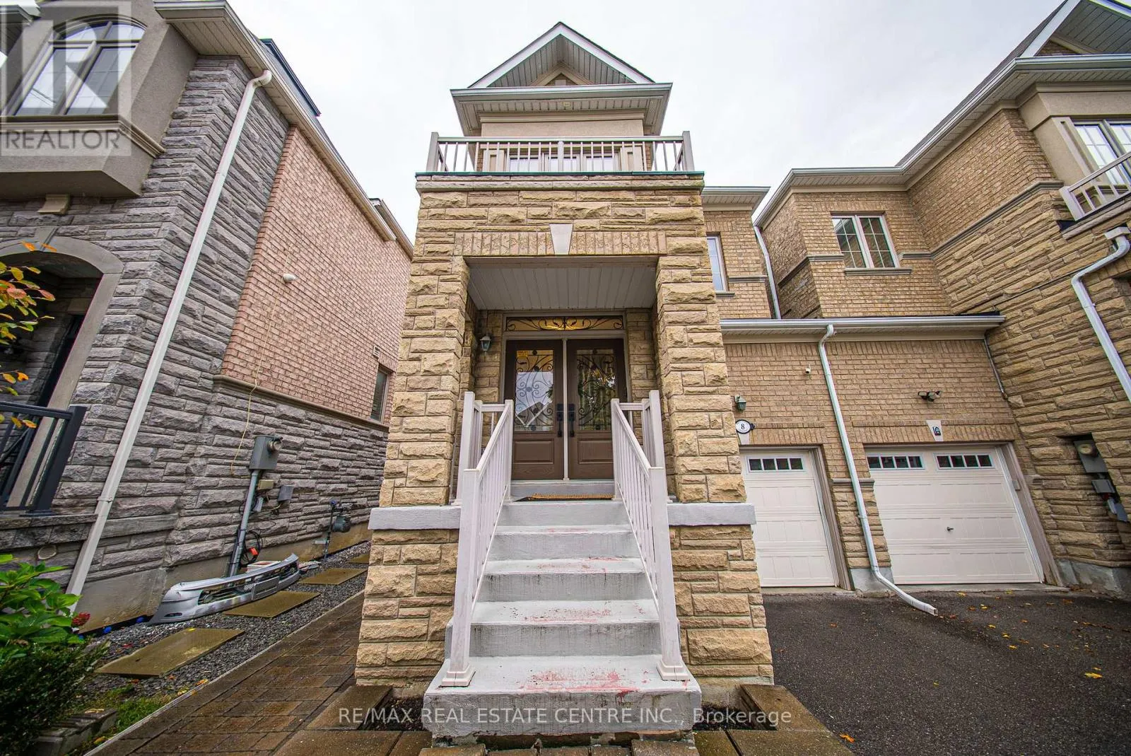 House for rent: 8 Bristlewood Crescent, Vaughan, Ontario L4J 0H4
