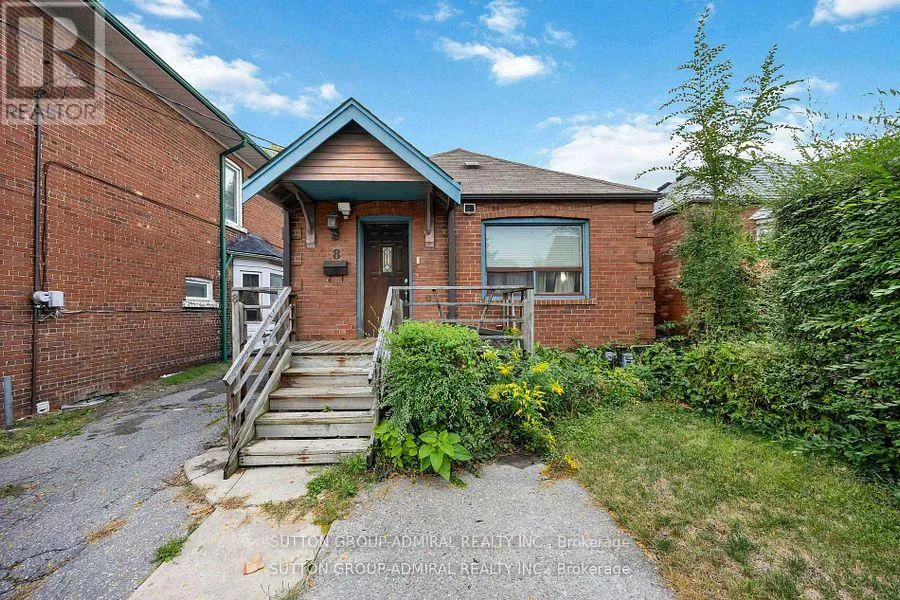 House for rent: 8 Cobalt Street, Toronto, Ontario M6M 2K2