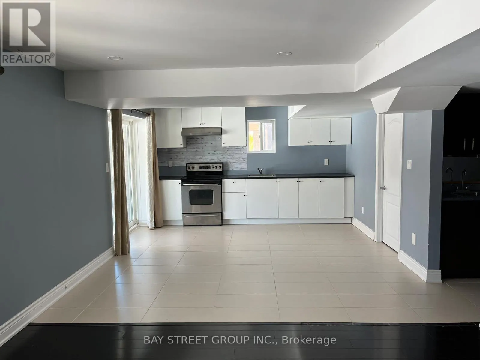 House for rent: 8 Dovetail Drive, Richmond Hill, Ontario L4E 5B1