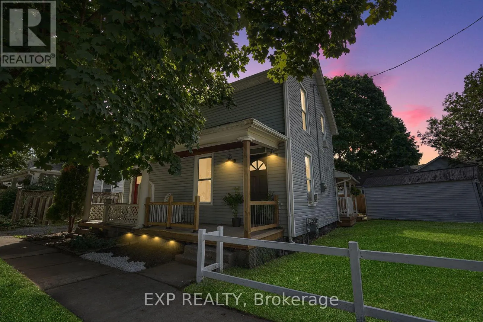 House for rent: 8 Elizabeth Street, St. Catharines, Ontario L2R 2L1