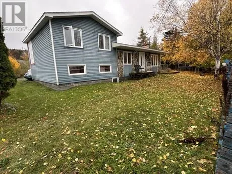 House for rent: 8 Erics Place, Bay Roberts, Newfoundland & Labrador A0A 3V0