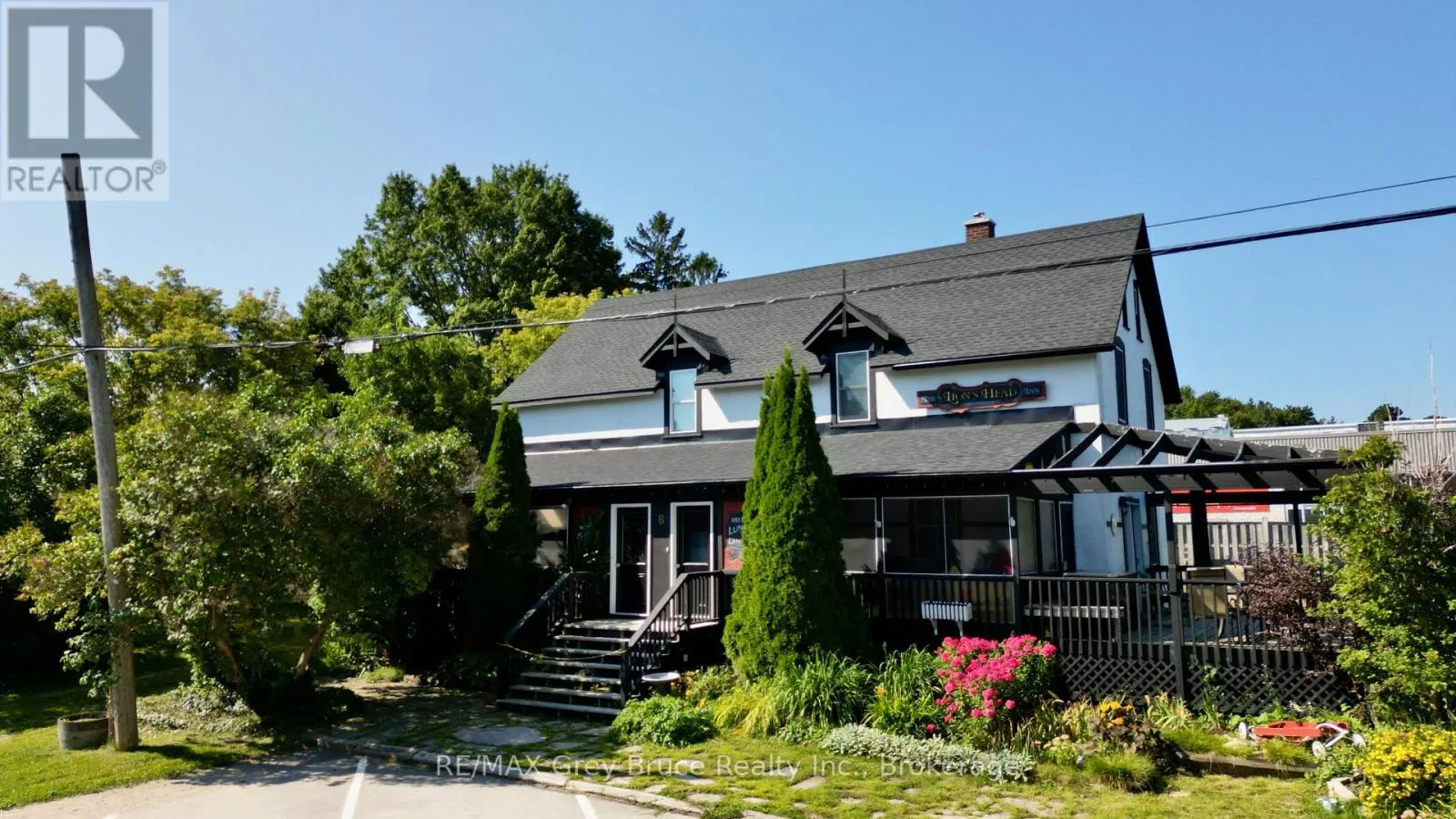 Duplex for rent: 8 Helen Street, Northern Bruce Peninsula, Ontario N0H 1W0