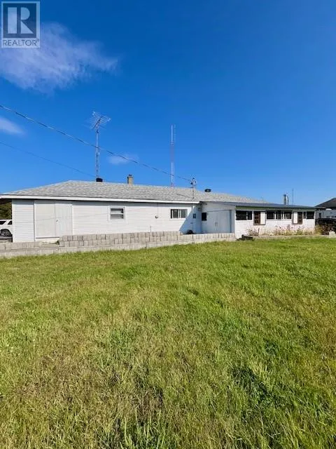 House for rent: 8 John Street, Iron Bridge, Ontario P0R 1J0