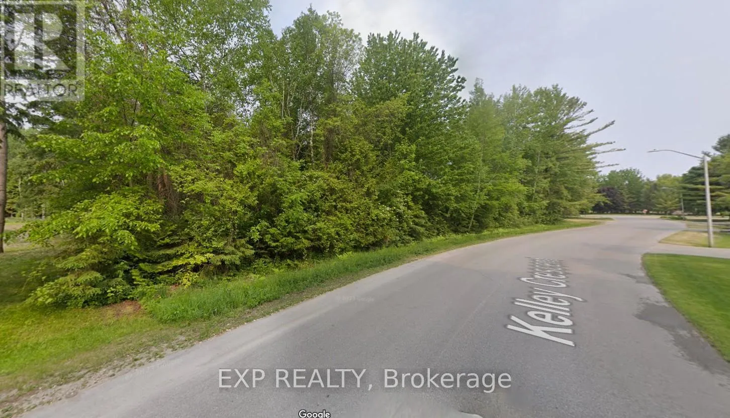 8 Kelley Crescent, Wasaga Beach, Ontario L9Z 1J3