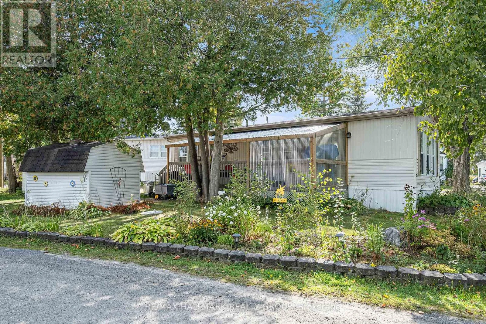 Mobile Home for rent: 8 Kelly Sand Private, Ottawa, Ontario K0A 1B0