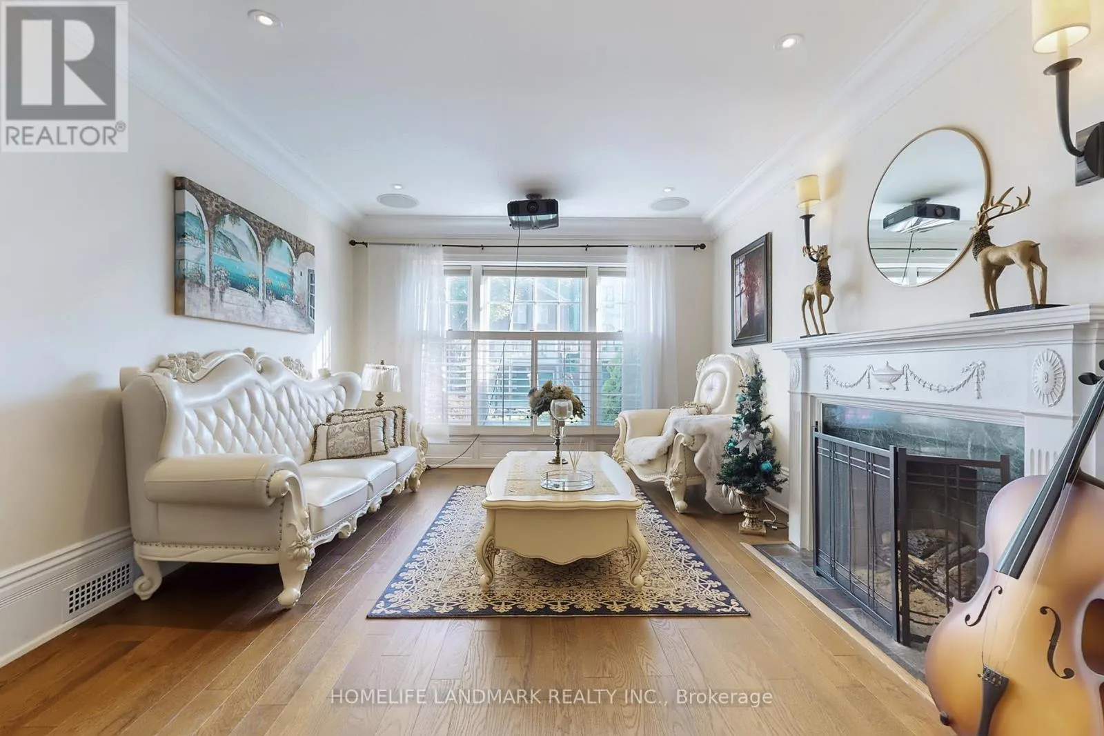 House for rent: 8 Killarney Road, Toronto, Ontario M5P 1L8