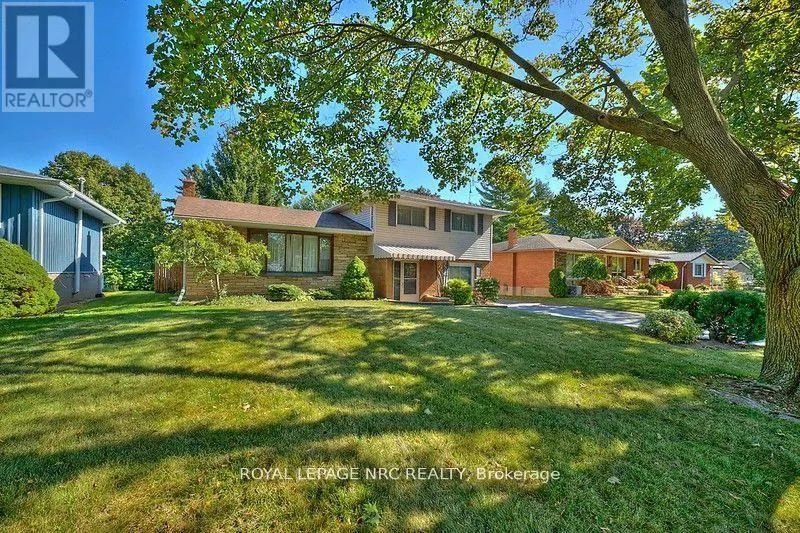 House for rent: 8 Lasalle Drive, St. Catharines, Ontario L2M 2E4