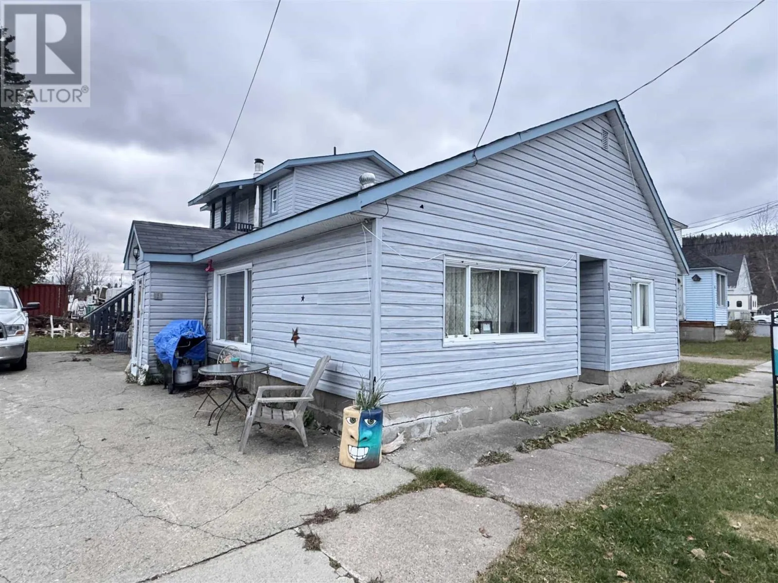 Multi-Family for rent: 8 Mckinley Ave, Wawa, Ontario P0S 1K0