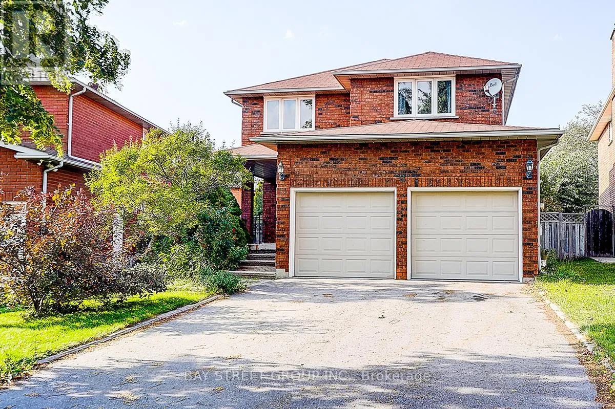 House for rent: 8 Muster Court, Markham, Ontario L3R 9G5