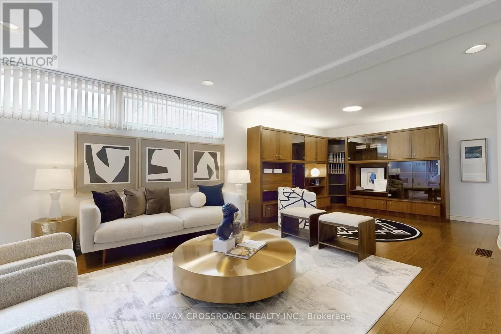 House for rent: 8 Orchid Court, Toronto, Ontario M2L 2X8