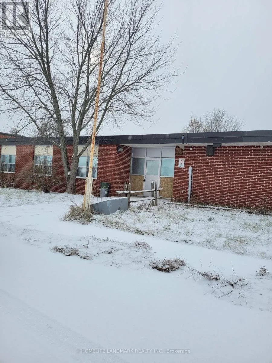 Offices for rent: 8 Road - 840 County Road, Greater Napanee, Ontario K7R 3K7