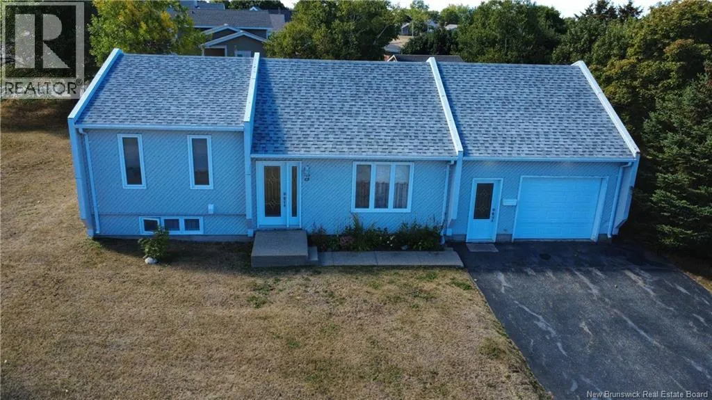 House for rent: 8 Rue Bourgeois, Caraquet, New Brunswick E1W 1A4