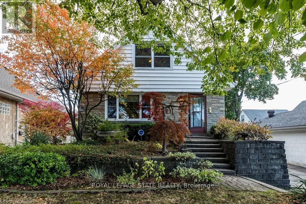 House for rent: 8 Sylvia Crescent, Hamilton, Ontario L8K 2A9