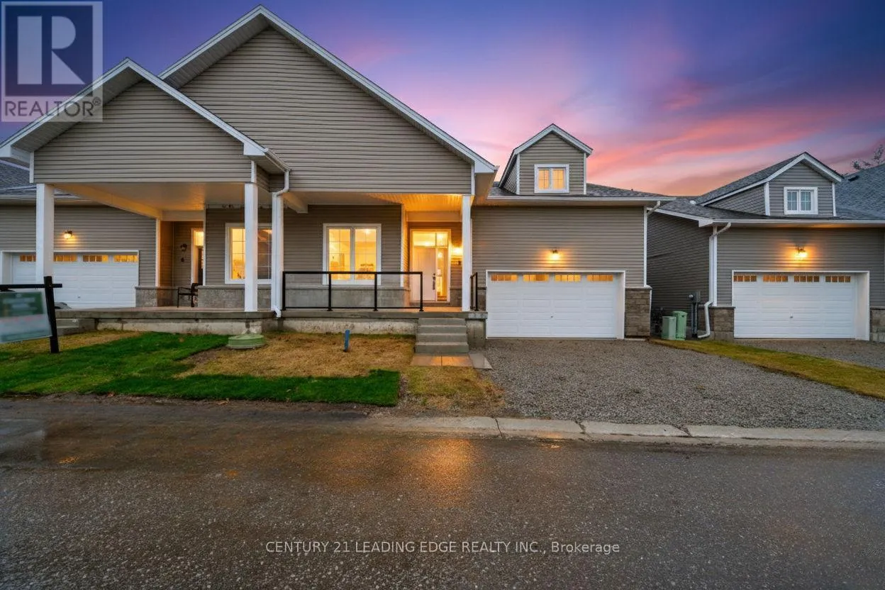 8 Turnberry Court, Bracebridge), Ontario P1L 0N5