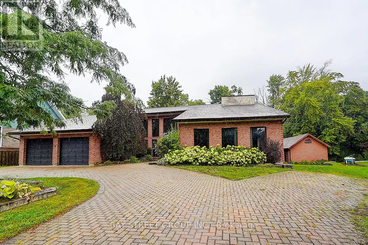 House for rent: 8 Waterbend Drive, Georgina, Ontario L4P 2S2