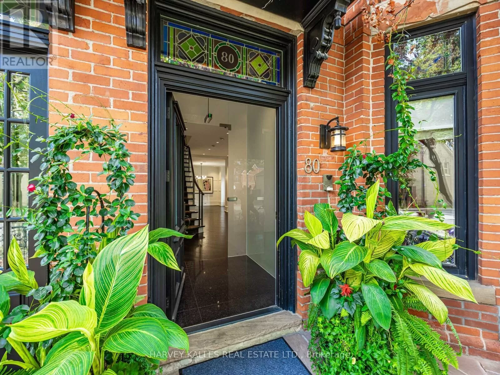 House for rent: 80 Hazelton Avenue, Toronto, Ontario M5R 2E2