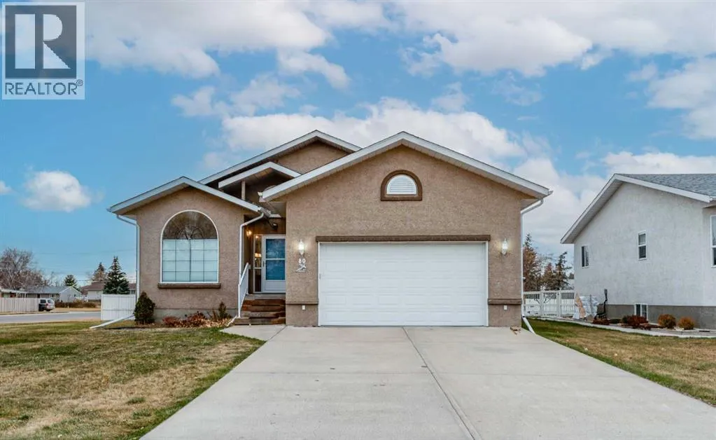 House for rent: 80 S 50 W, Raymond, Alberta T0K 2S0