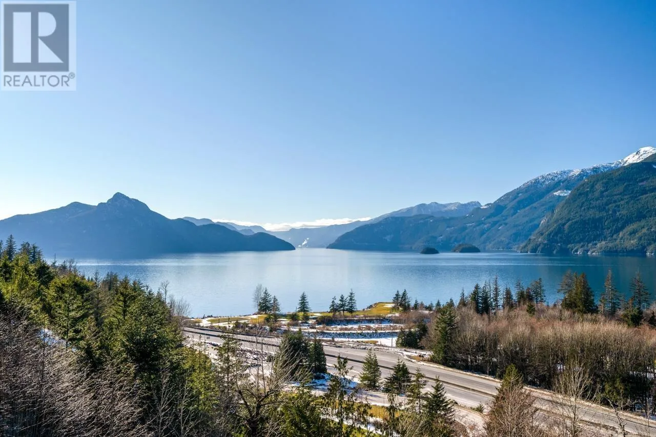 House for rent: 800 Ocean Crest Drive, West Vancouver, British Columbia V0N 3Z2