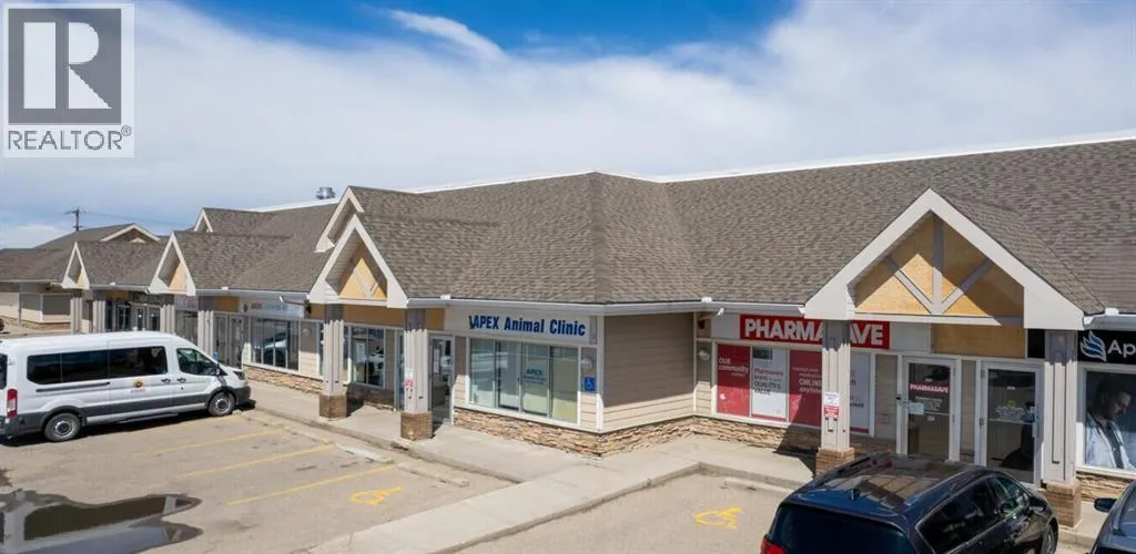 Retail for rent: 800 Veterans Boulevard Nw, Airdrie, Alberta T4A 2G1