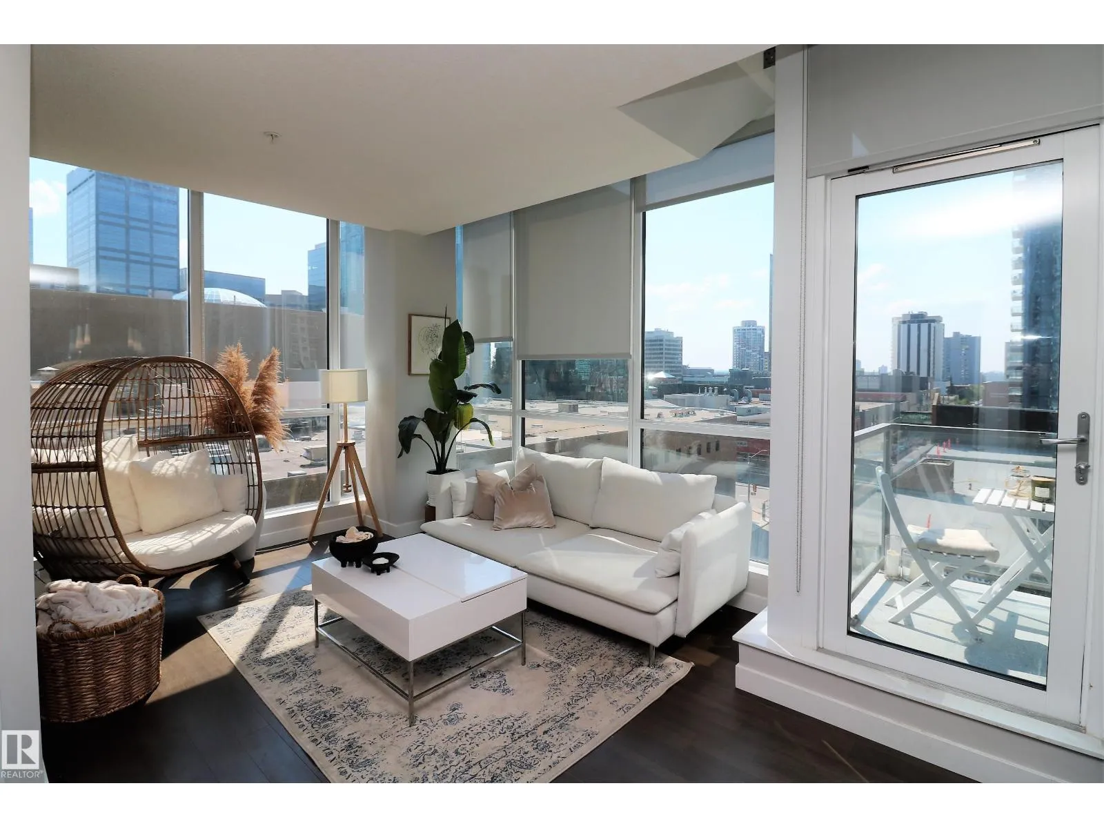 Apartment for rent: #801 10238 103 St Nw, Edmonton, Alberta T5J 0G6